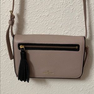 Crossbody Kate Spade.